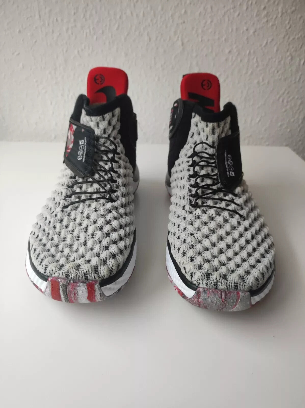 Nike Air Zoom UNVRS - CQ6422-100 - Neu, Ungetragen und OVP - Größe 37,5 (US: 5)