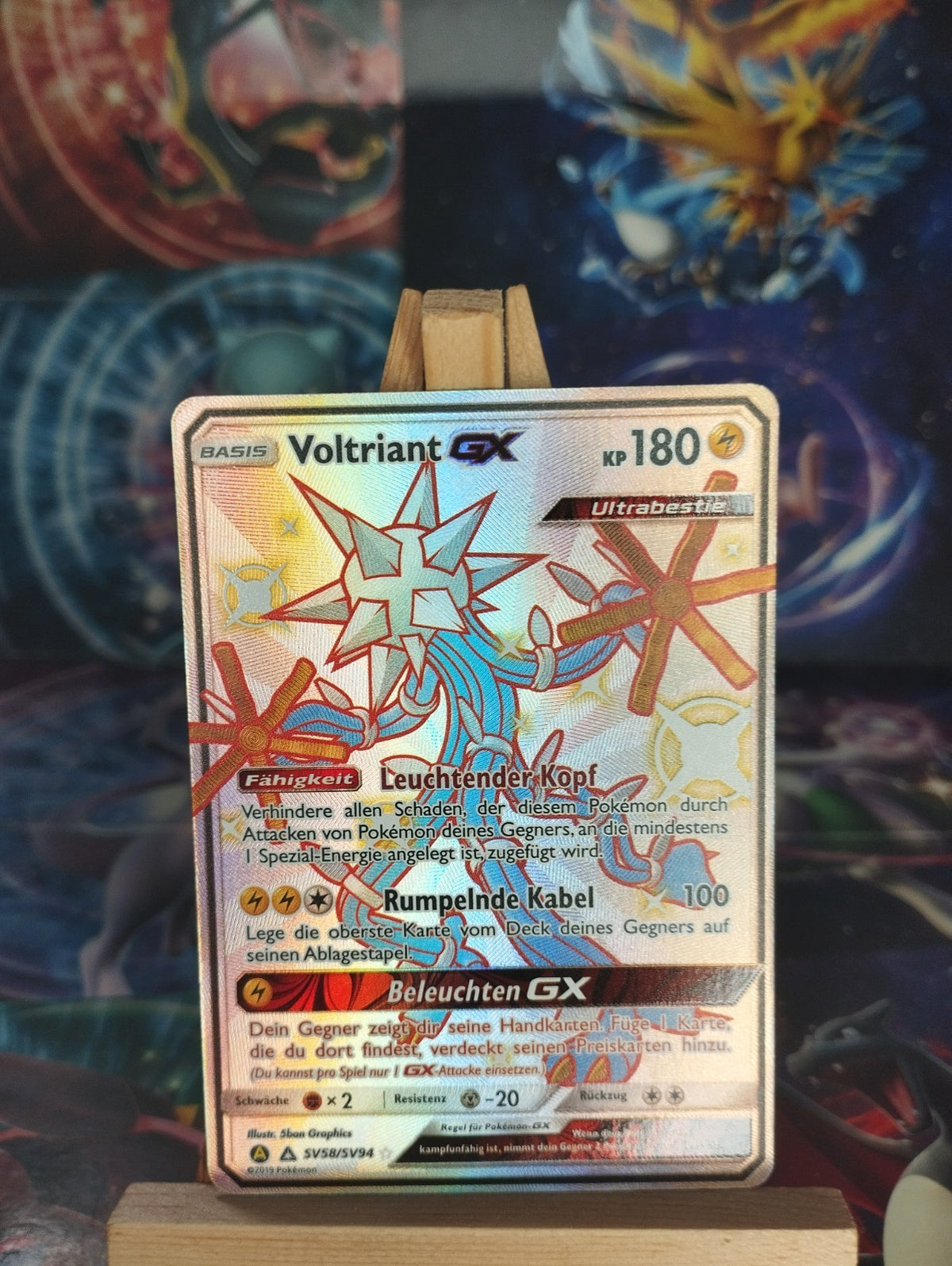 Pokémon Voltriant GX SV58/SV94 Verborgenes Schicksal Shiny DE PSA NM