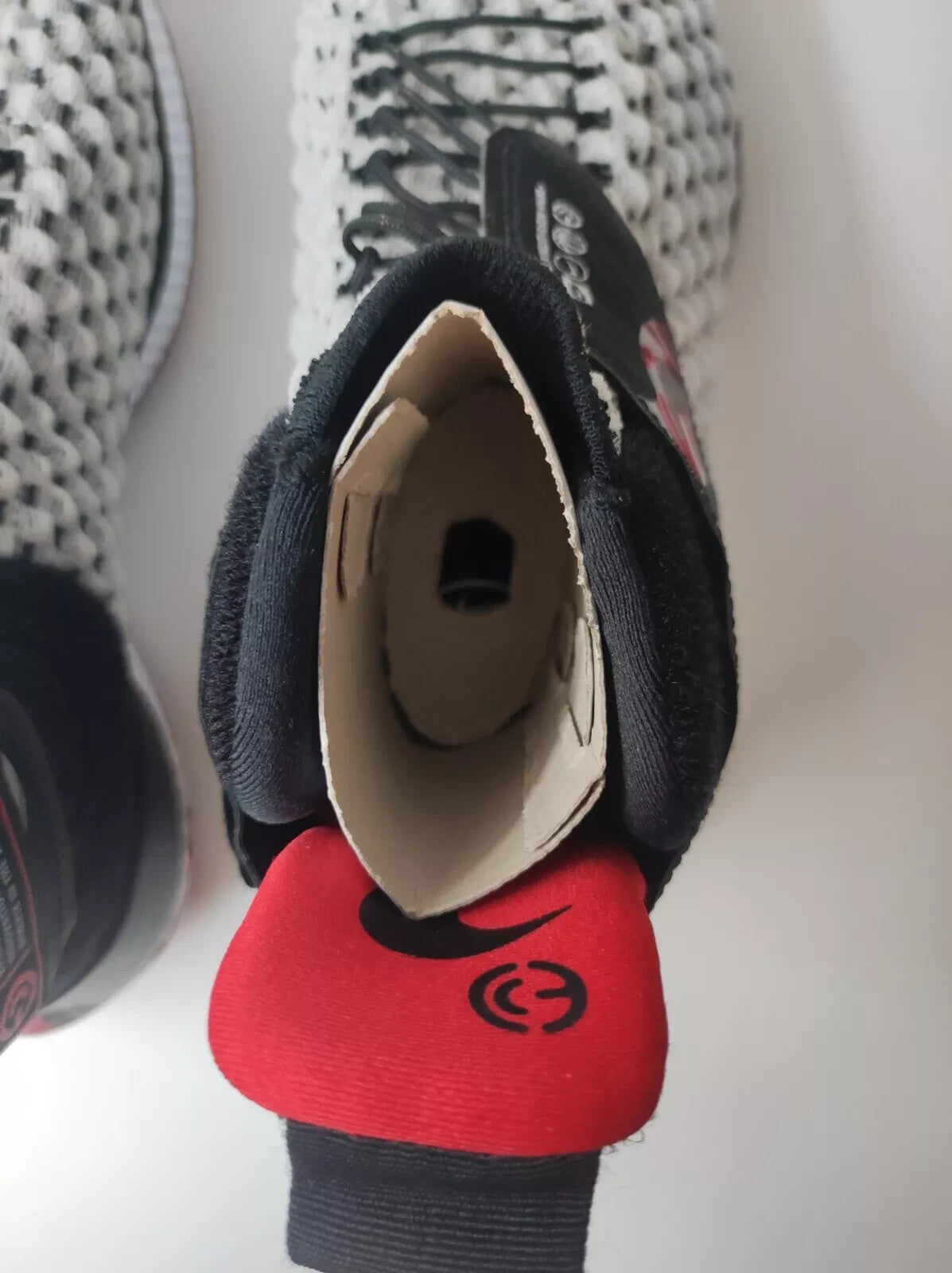 Nike Air Zoom UNVRS - CQ6422-100 - Neu, Ungetragen und OVP - Größe 37,5 (US: 5)